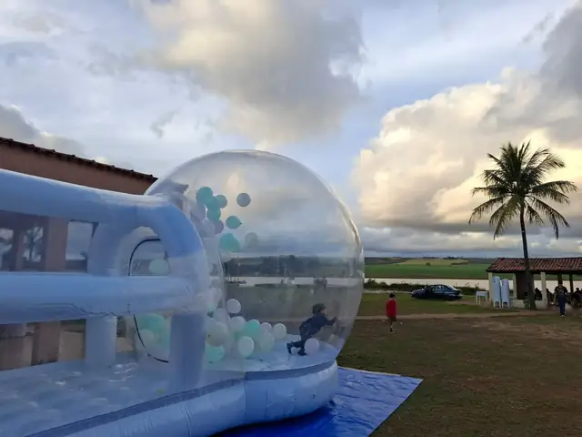 Bubble House montada ao ar livre